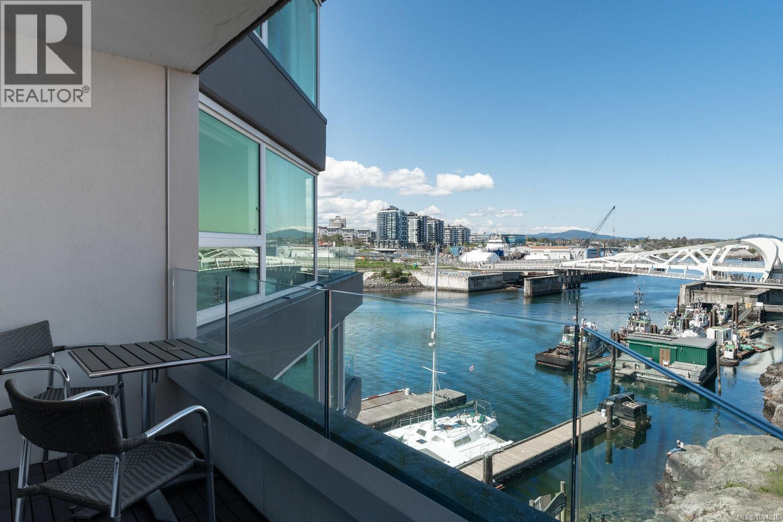 1234 Wharf Unit 401