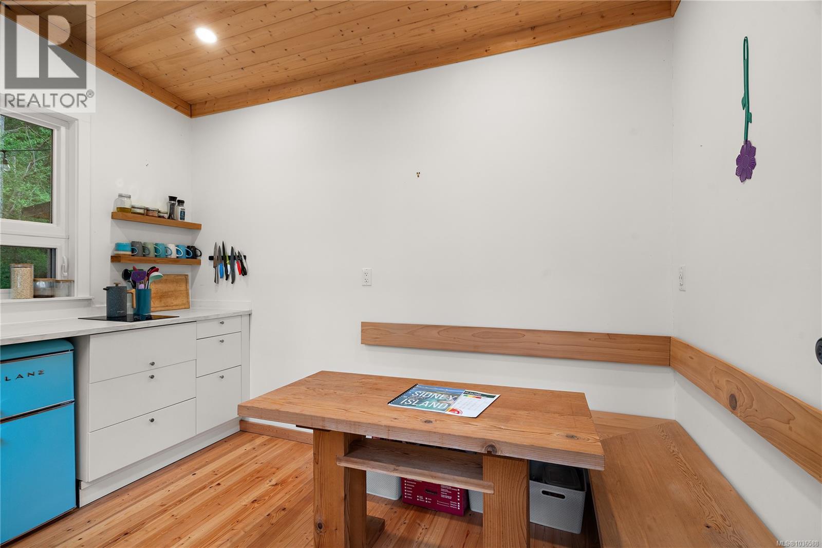 125 Mapleleaf
