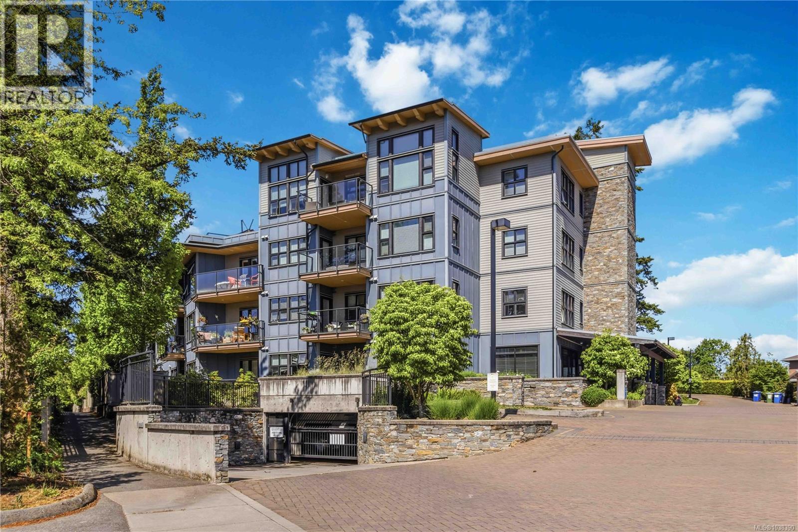 3912 Carey Unit 103