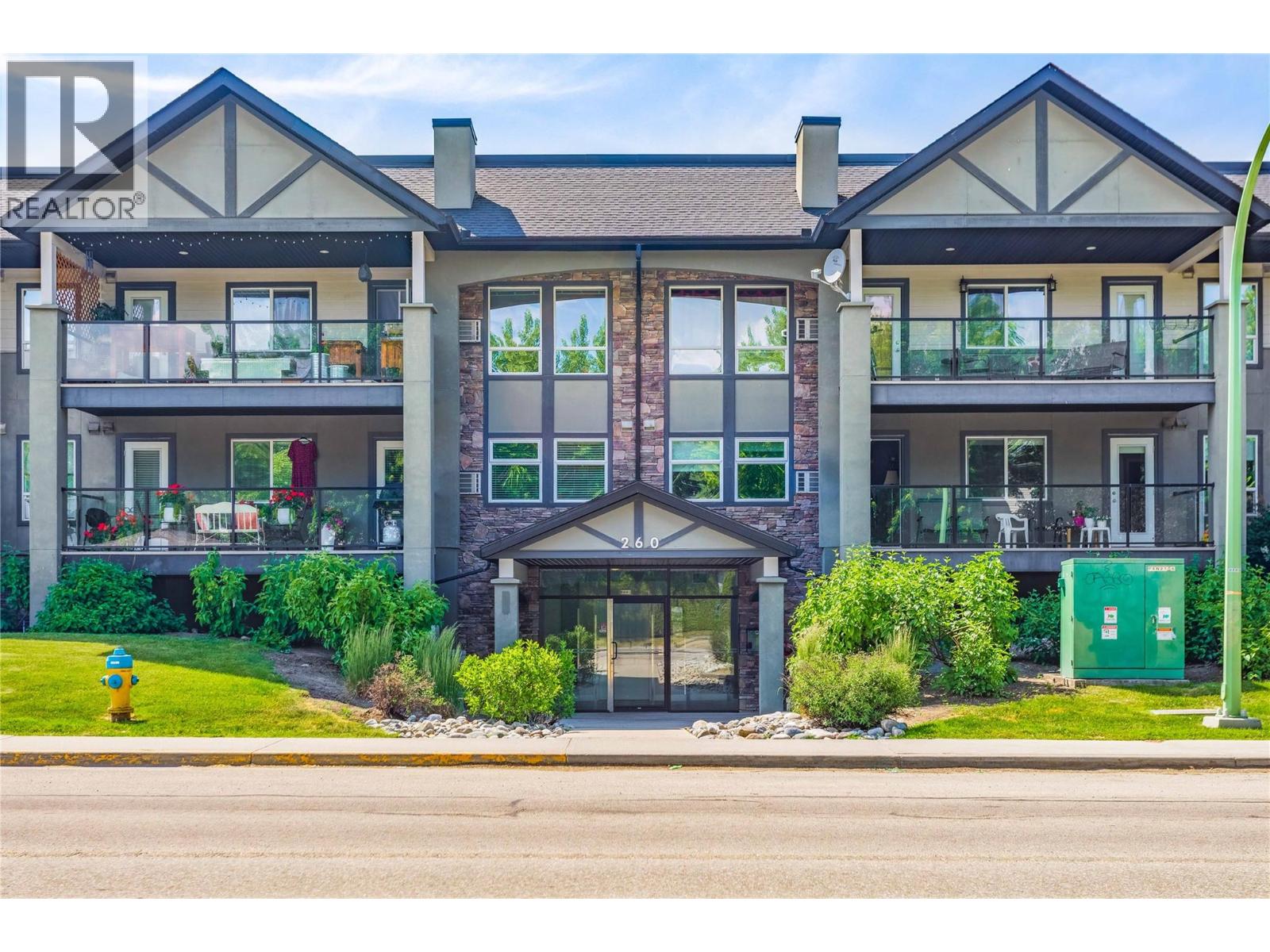 260 Franklyn Unit 114