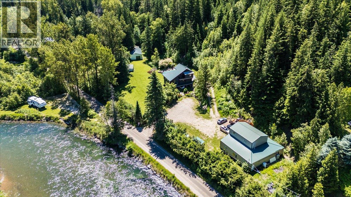 2809 Slocan Valley West