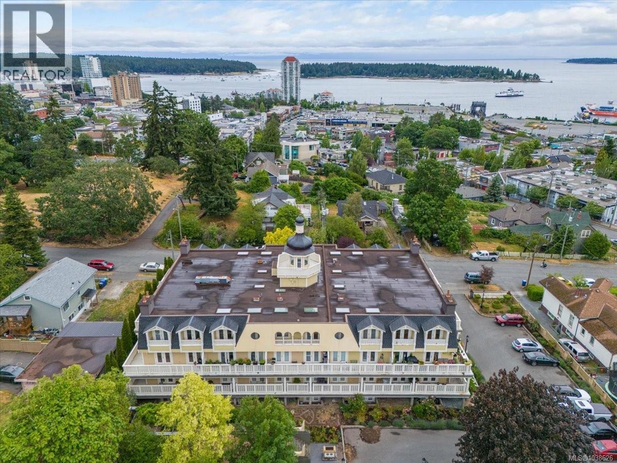 645 Selby Unit 103