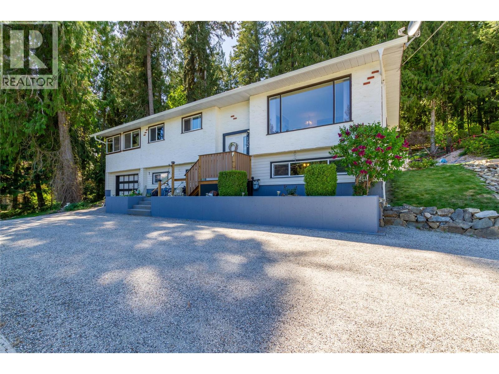 122 Timberlane photo 3