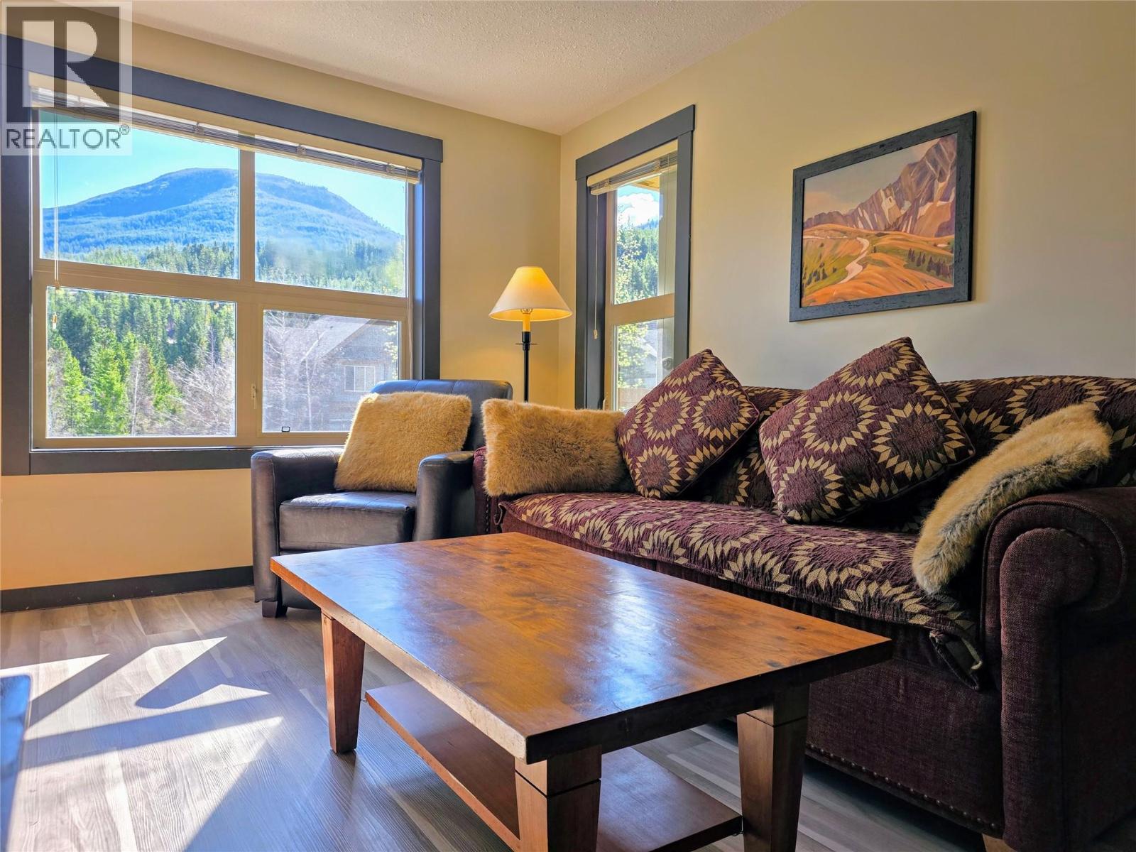 2070 Summit Unit 304