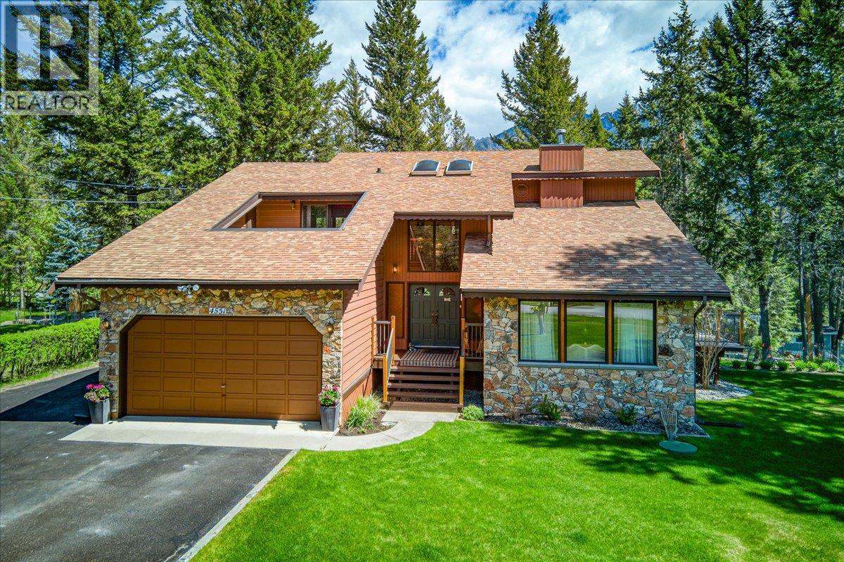 4551 Columbia View