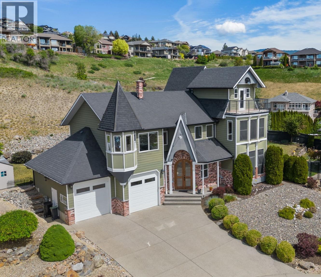 1011 Foothills