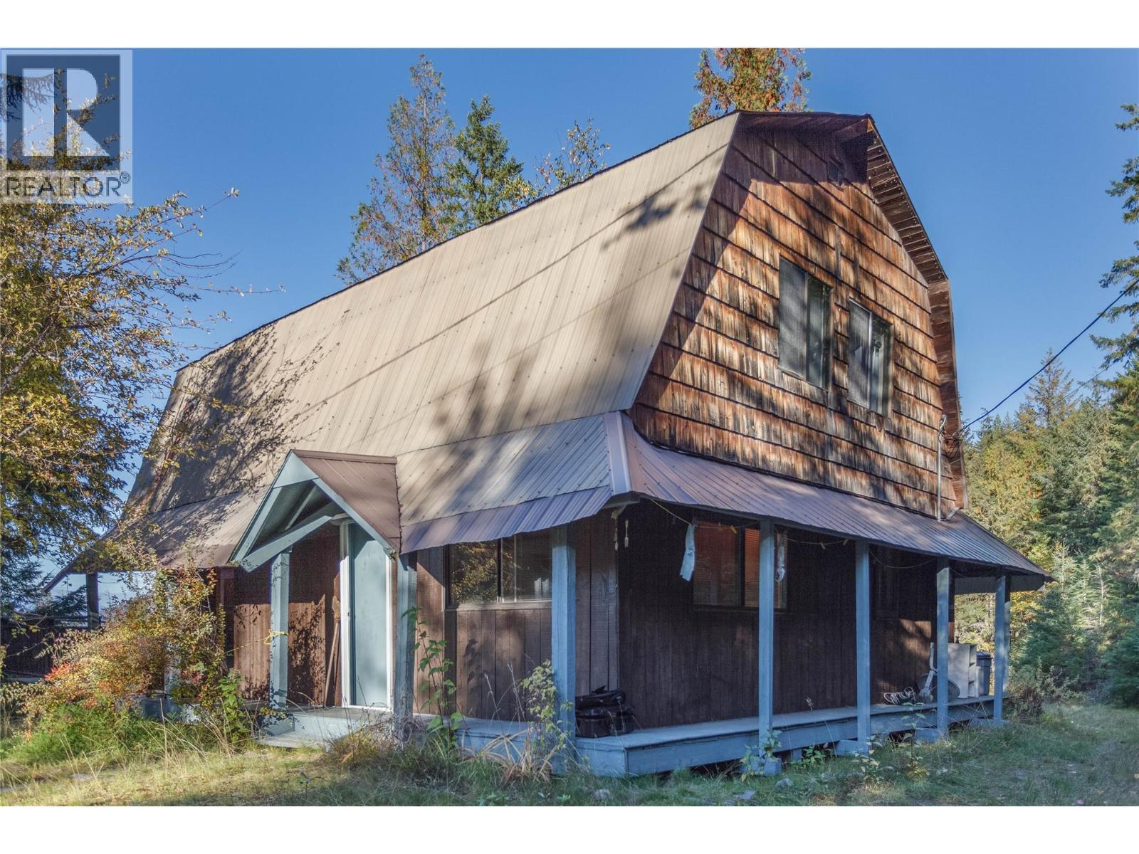 3217 Lumby Mabel Lake