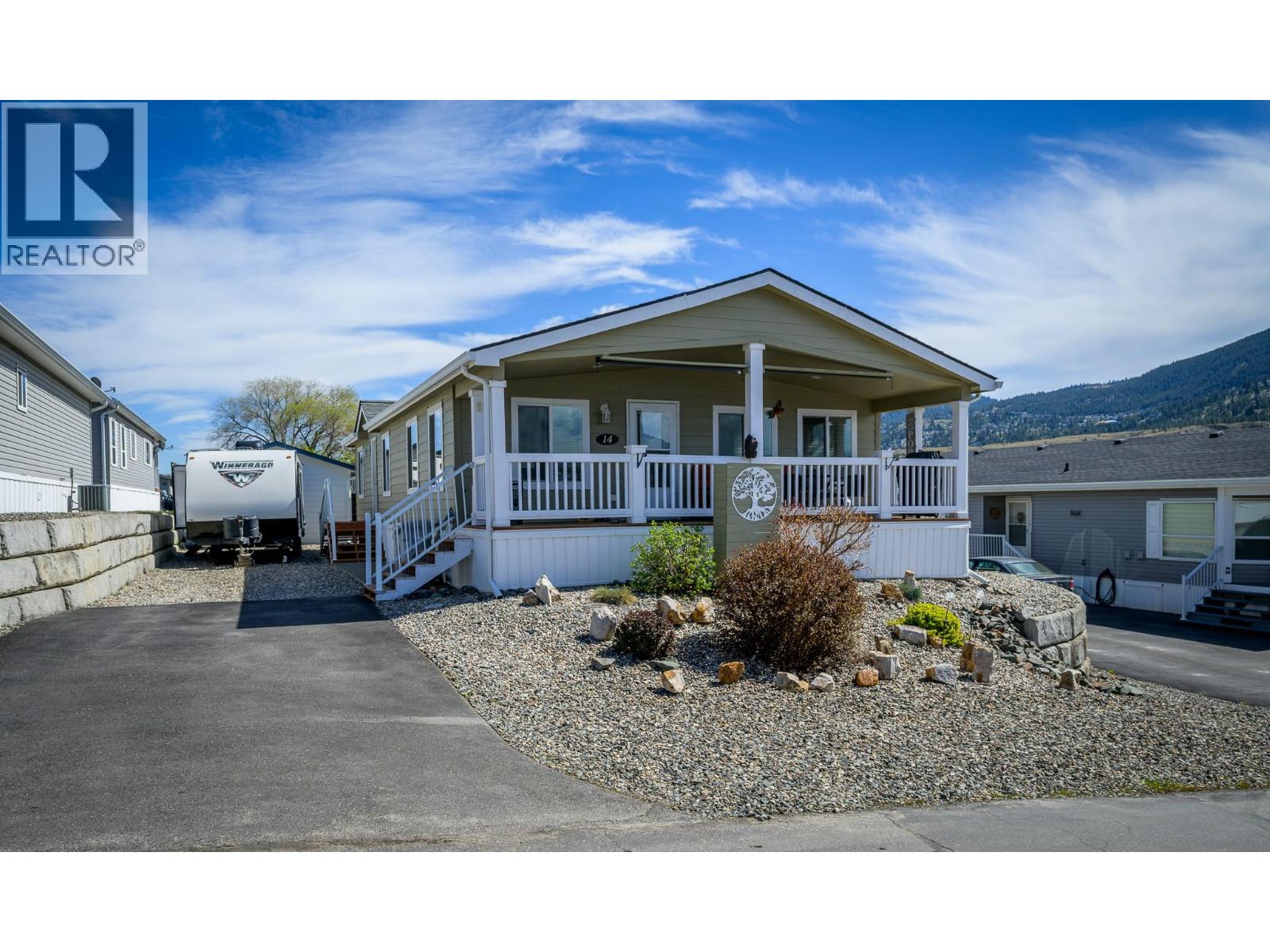 768 SHUSWAP E Unit 14