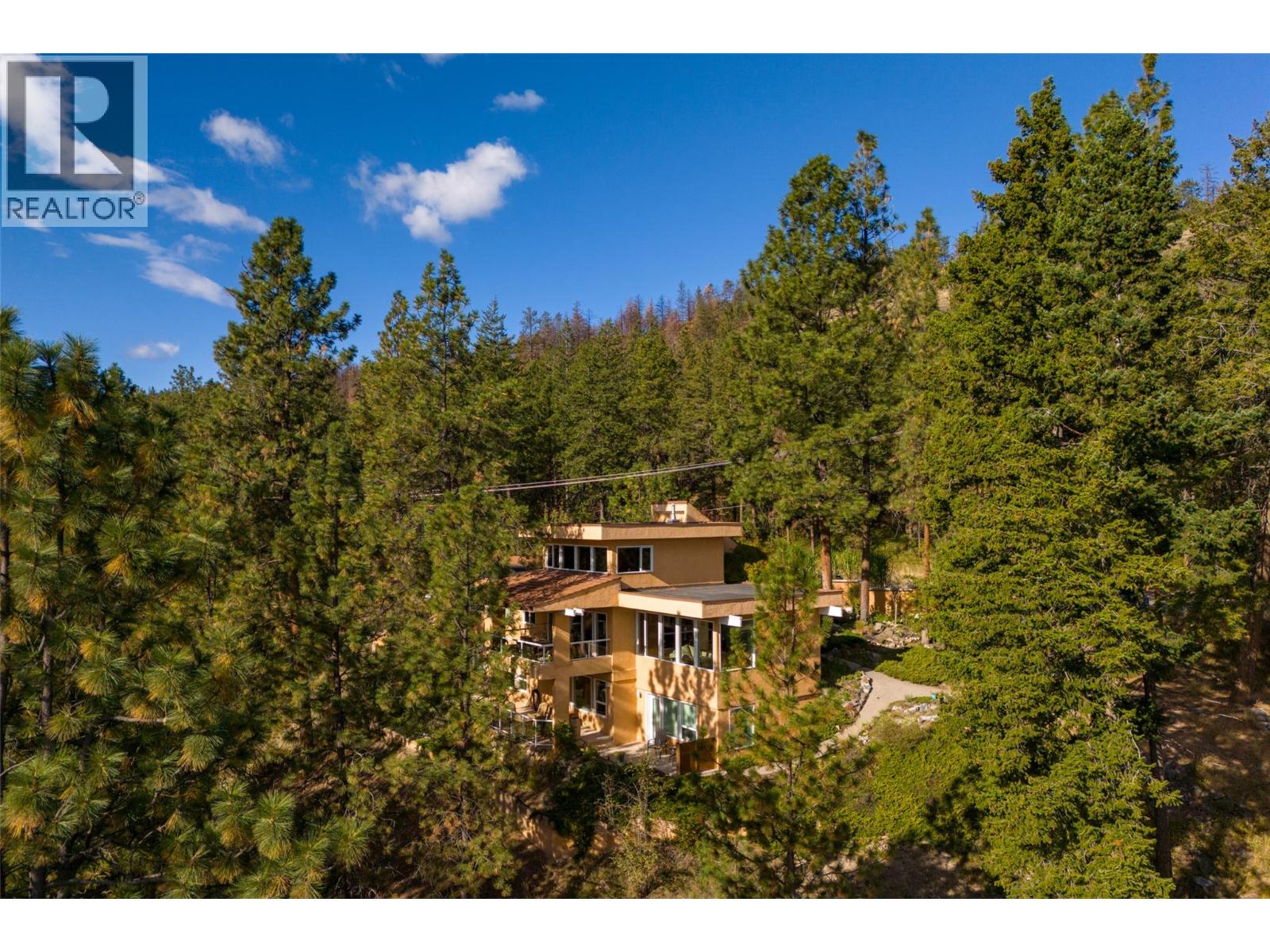 1642 West Kelowna