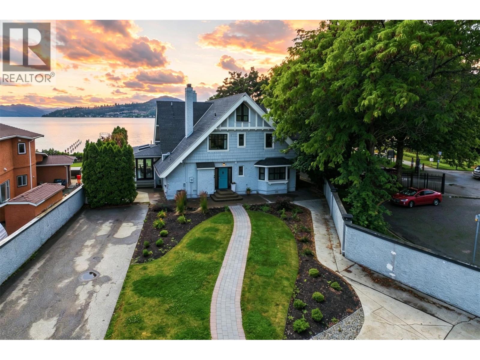 124 McTavish