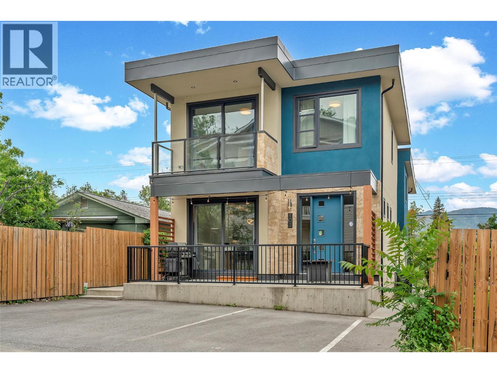 436 Pickering Unit 102
