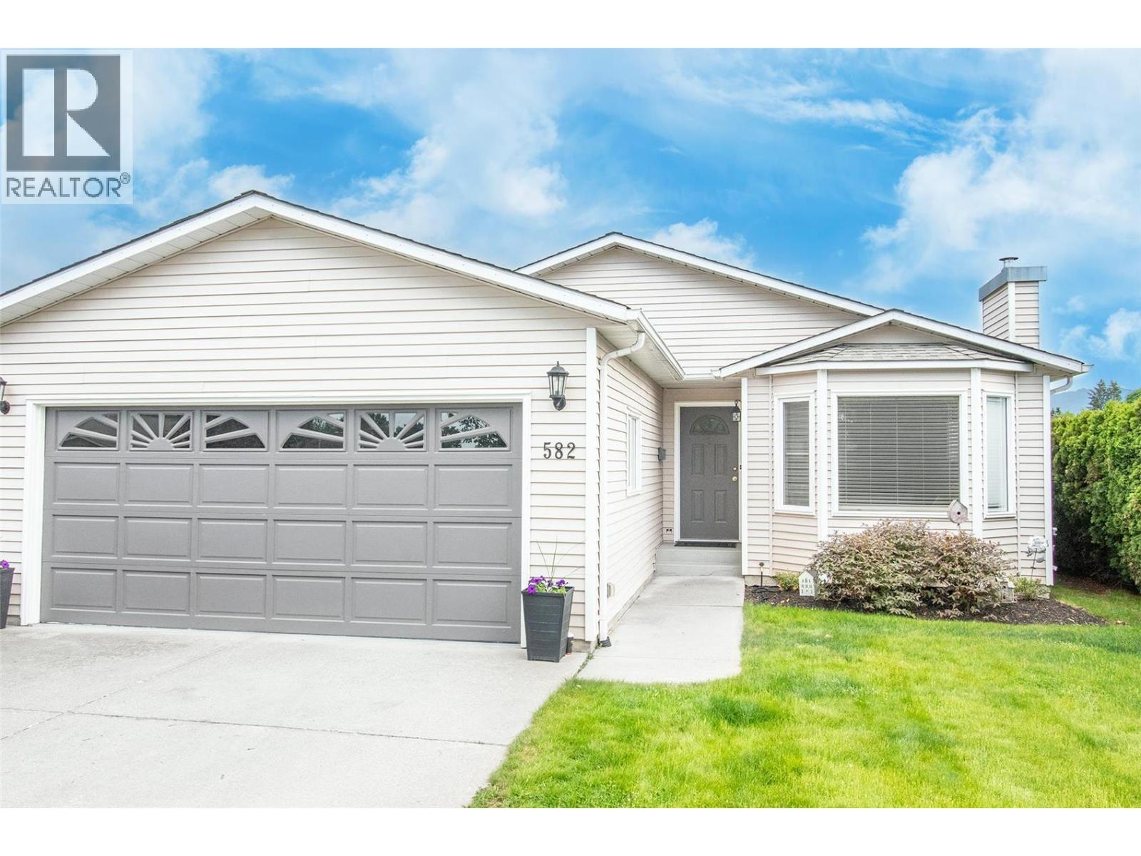1255 Raymer Unit 582