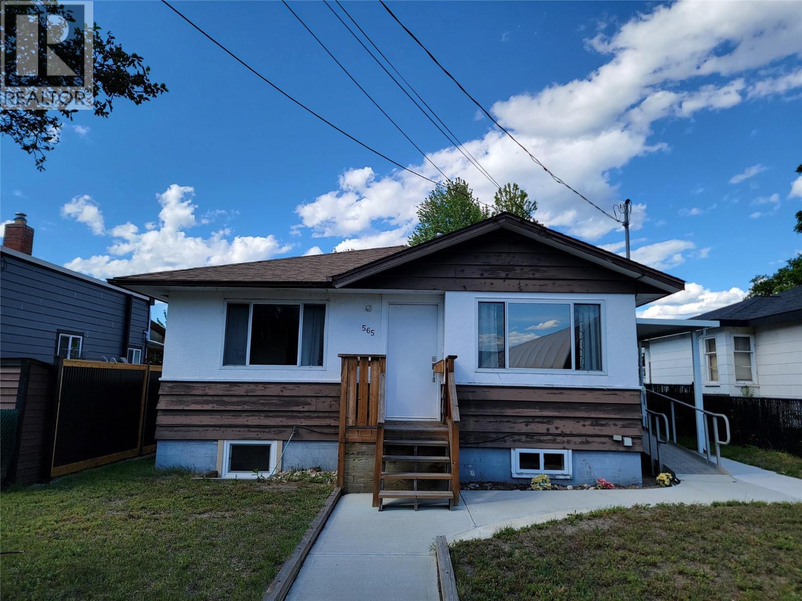 565 Eckhardt