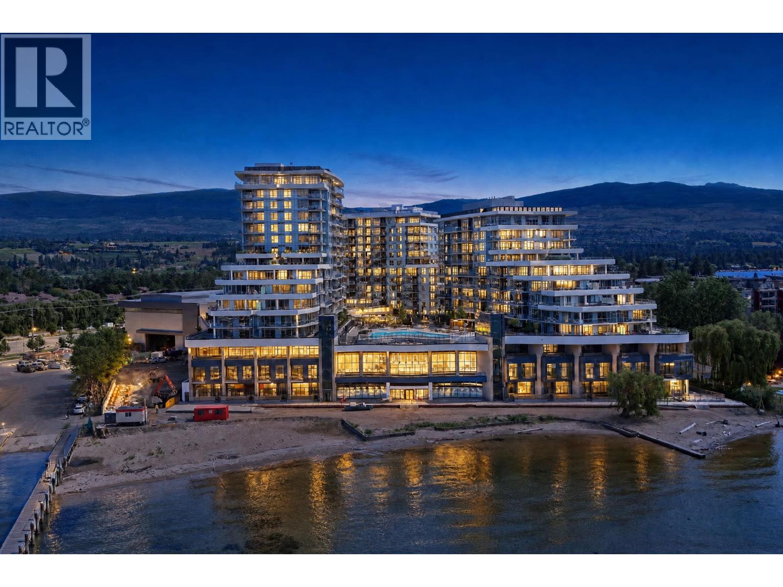 3700 Capozzi Unit PH5