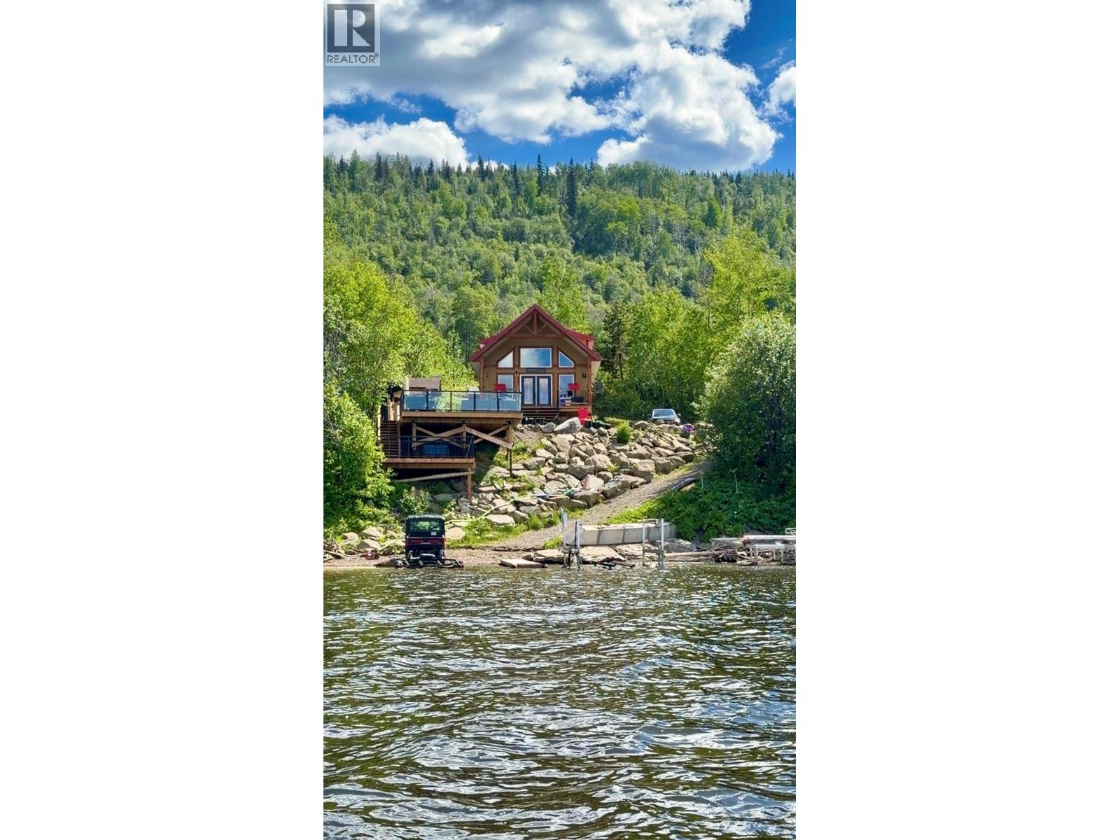 6808 Moberly Lake