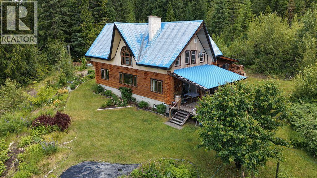 8470 Red Mountain