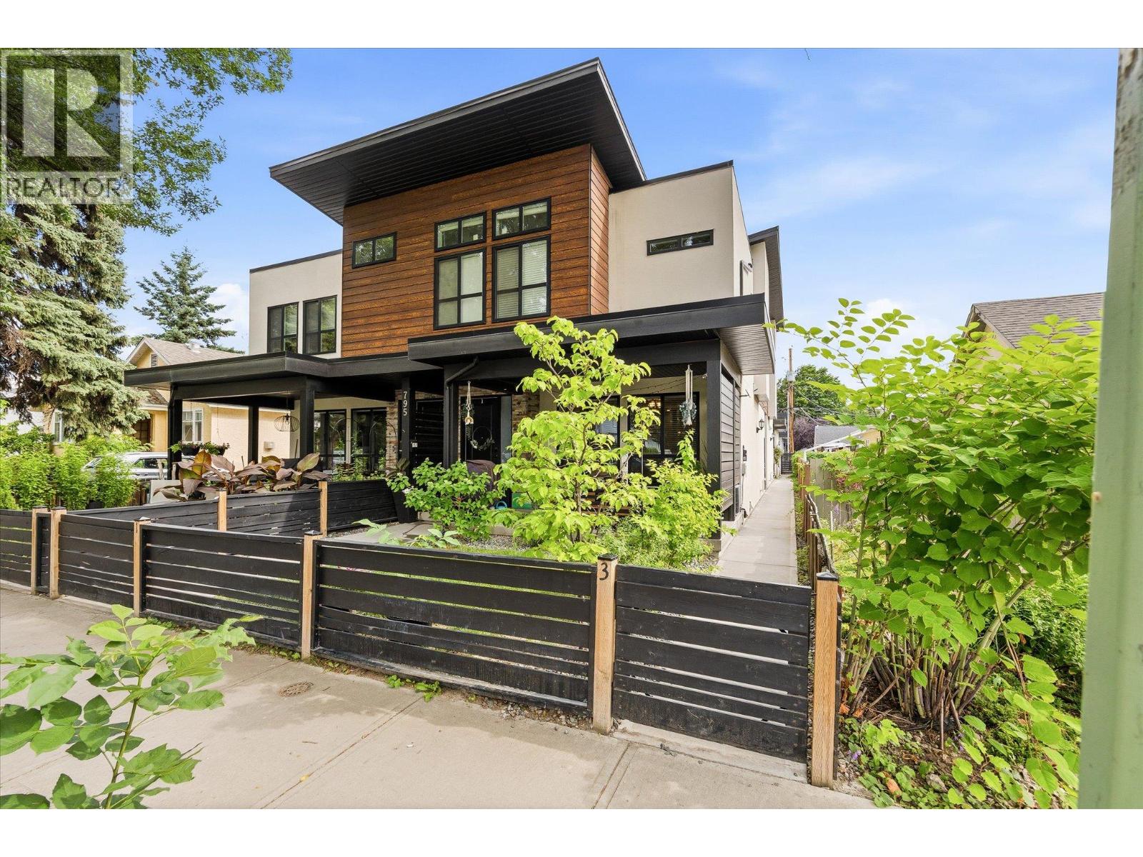 795 Stockwell Unit 3