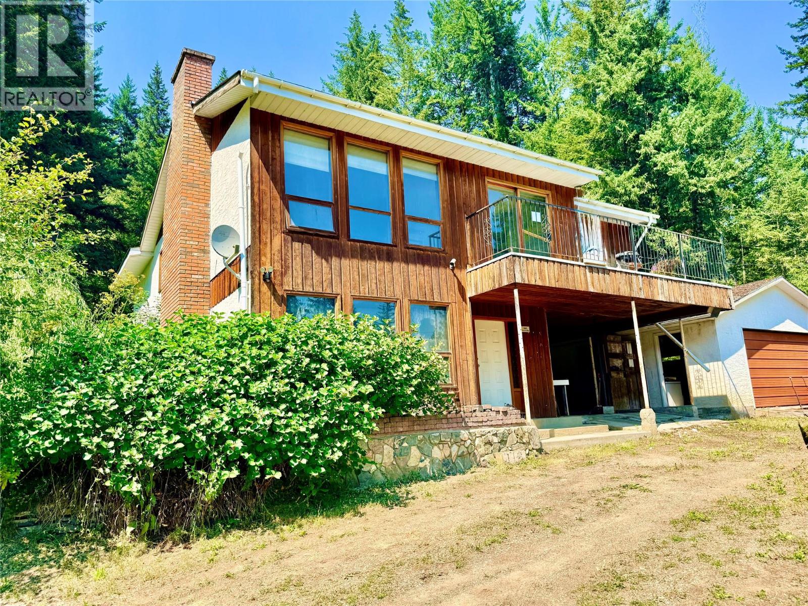 3332 Lakeview Heights