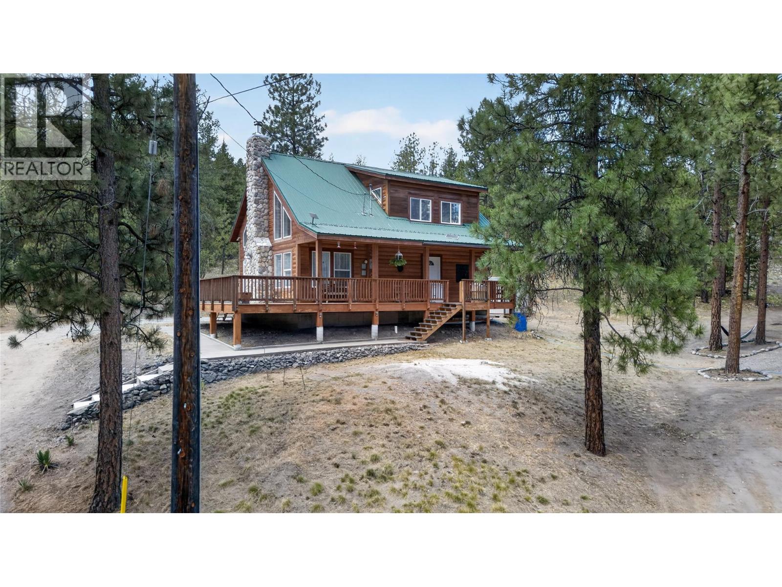 320 White Lake