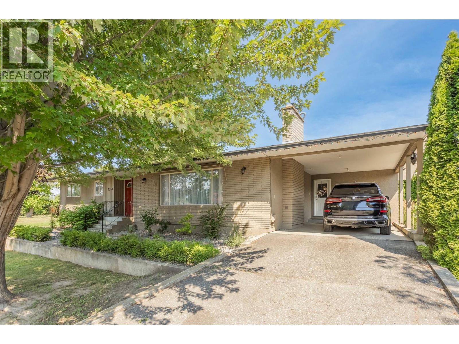 3259 St Amand