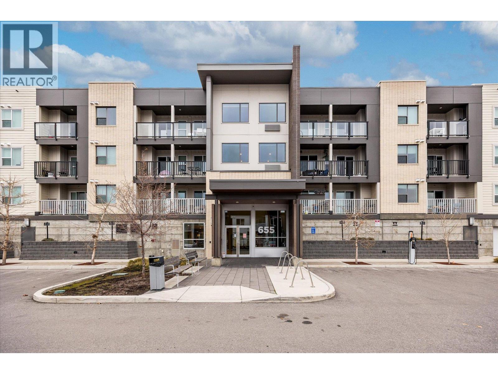 655 Academy Unit 212