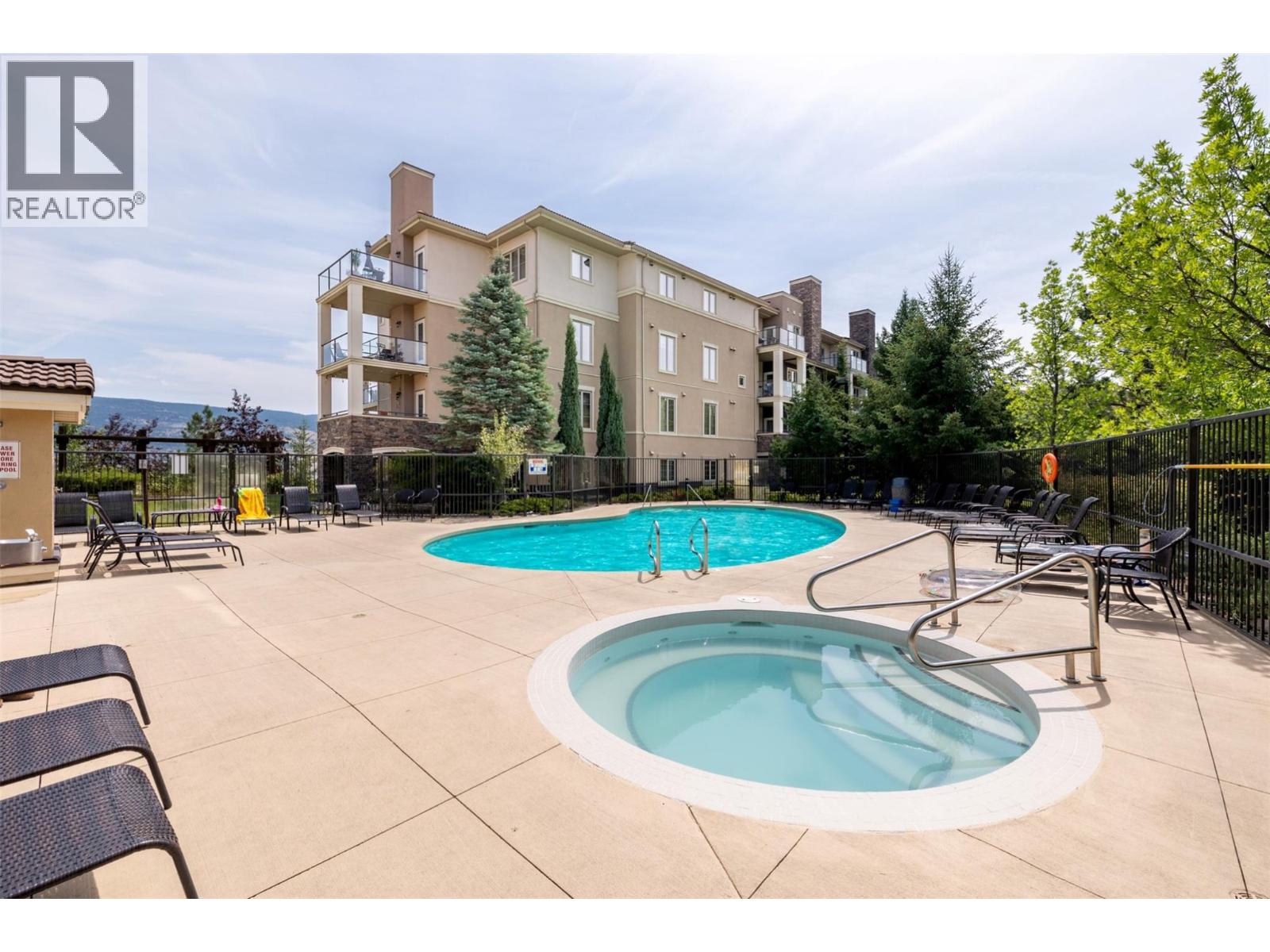 1875 Country Club Unit 1619