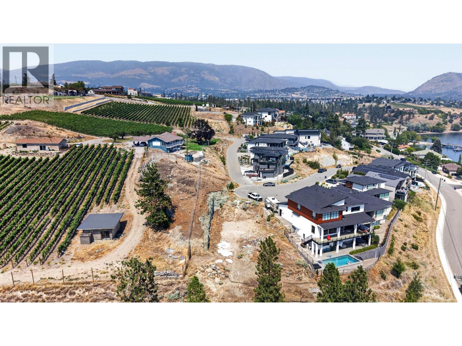 4017 Beachview