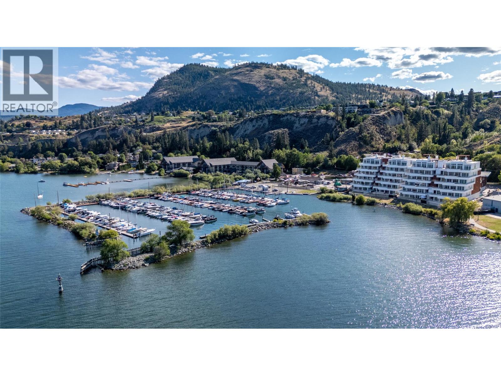 13415 Lakeshore Unit 401
