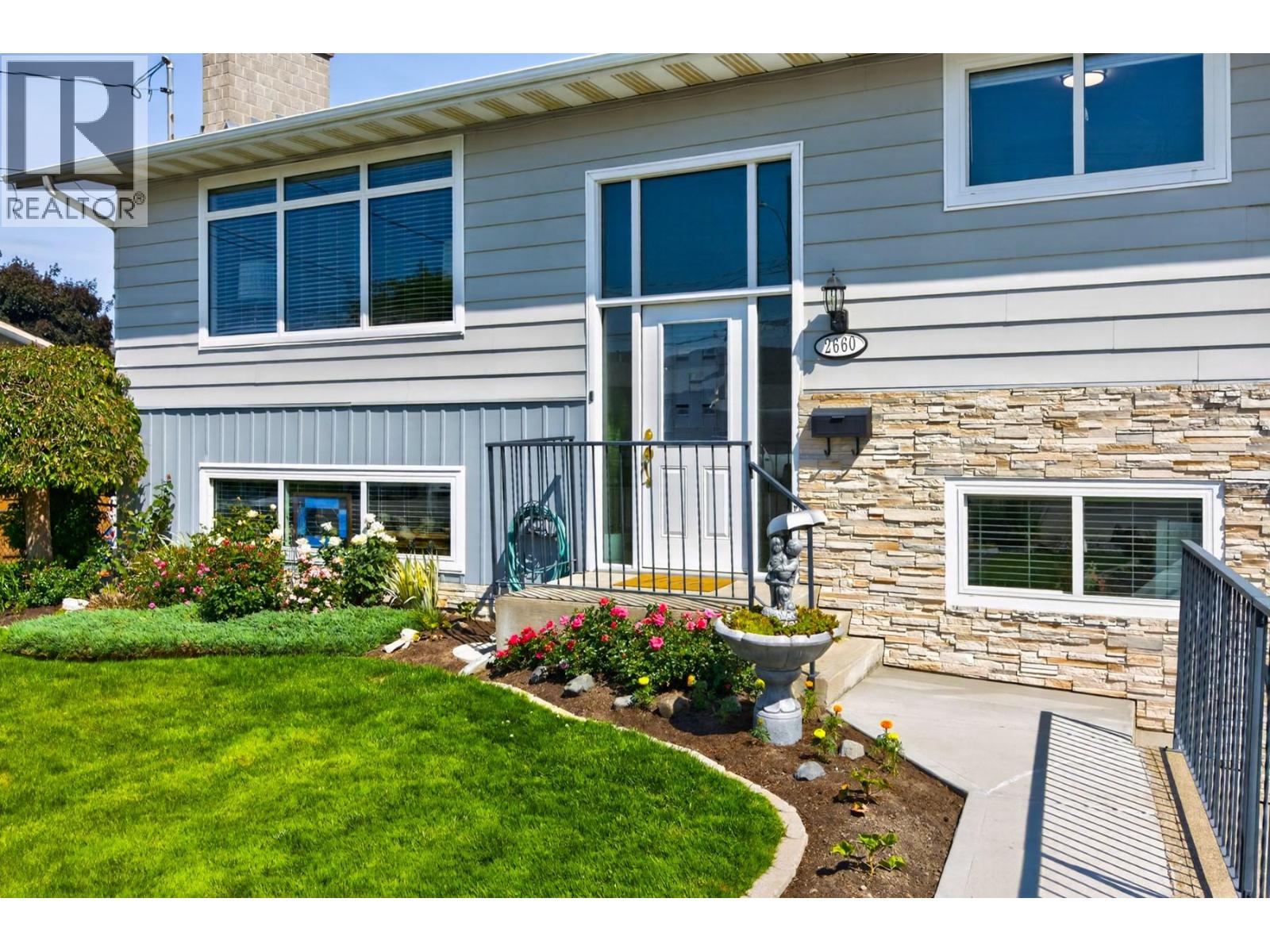 2660 Argyle