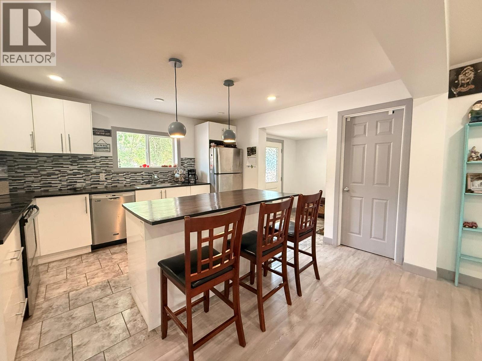 4954 STEVENS