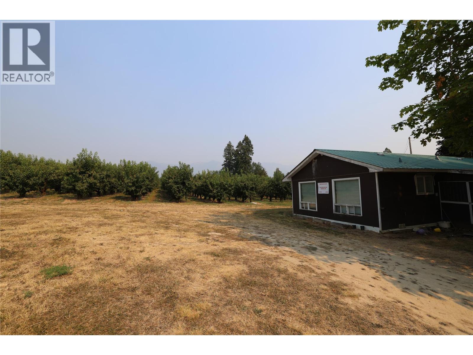 855 Erickson
