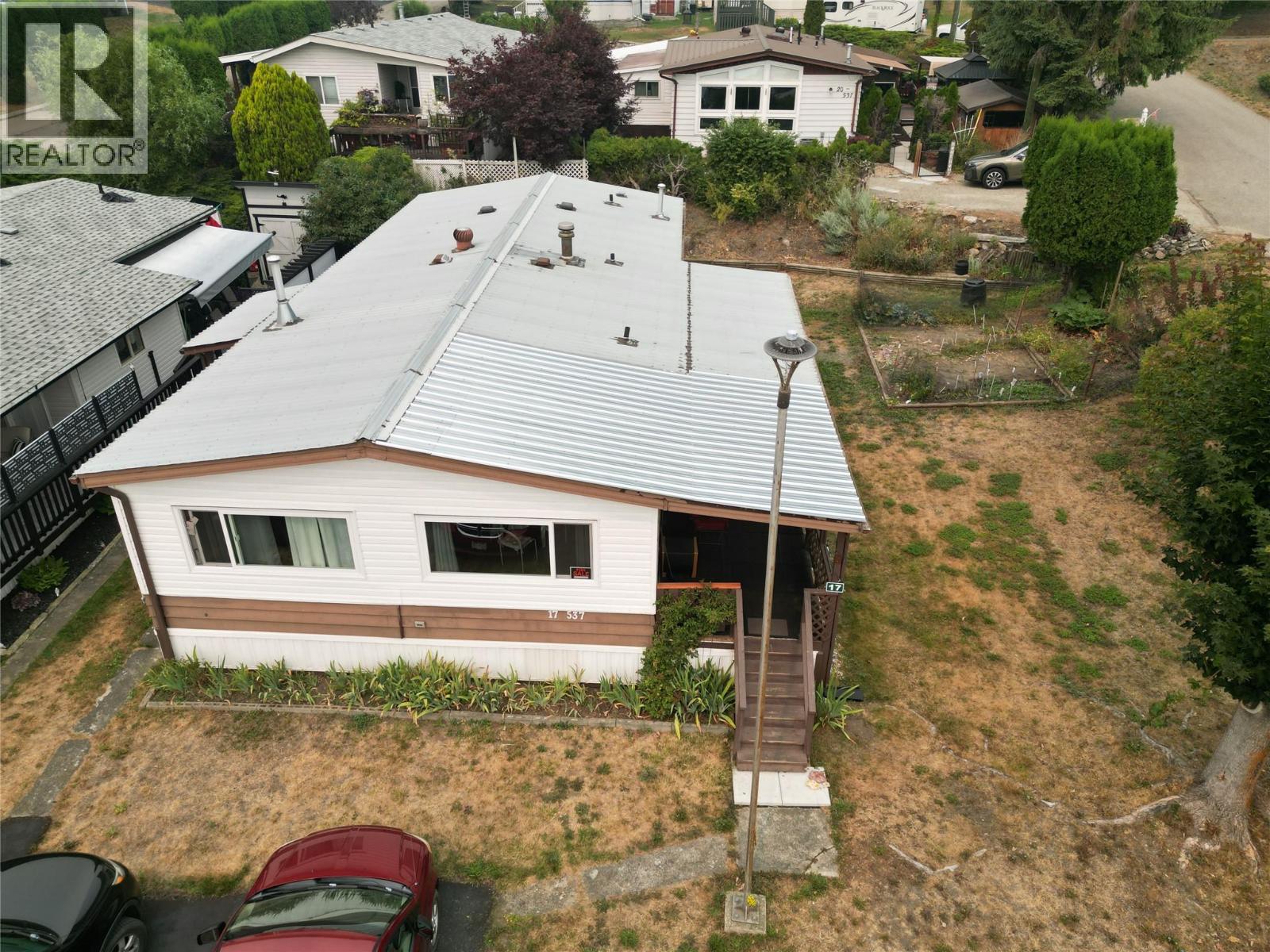 537 Begbie Unit 17