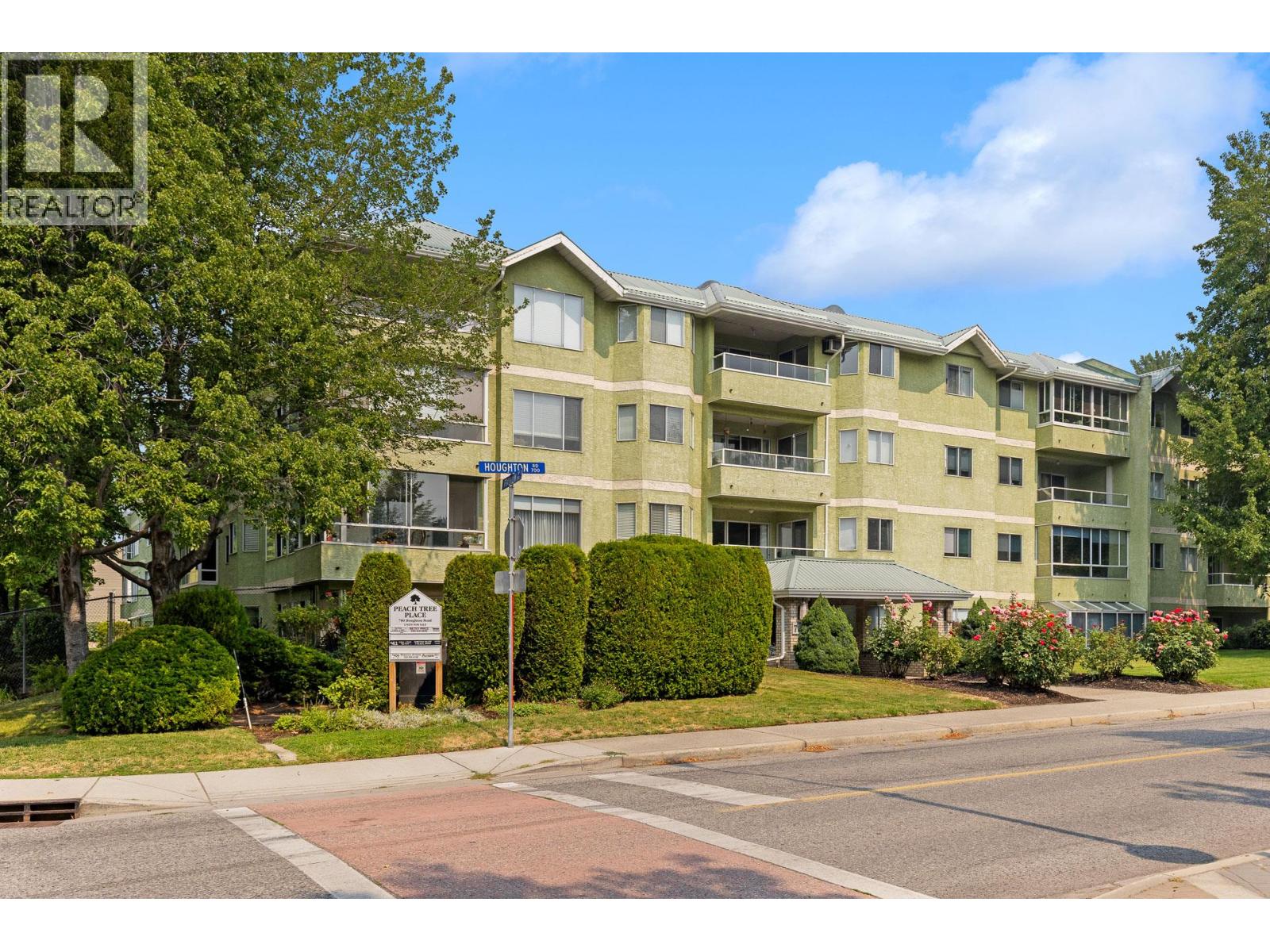780 Houghton Unit 204