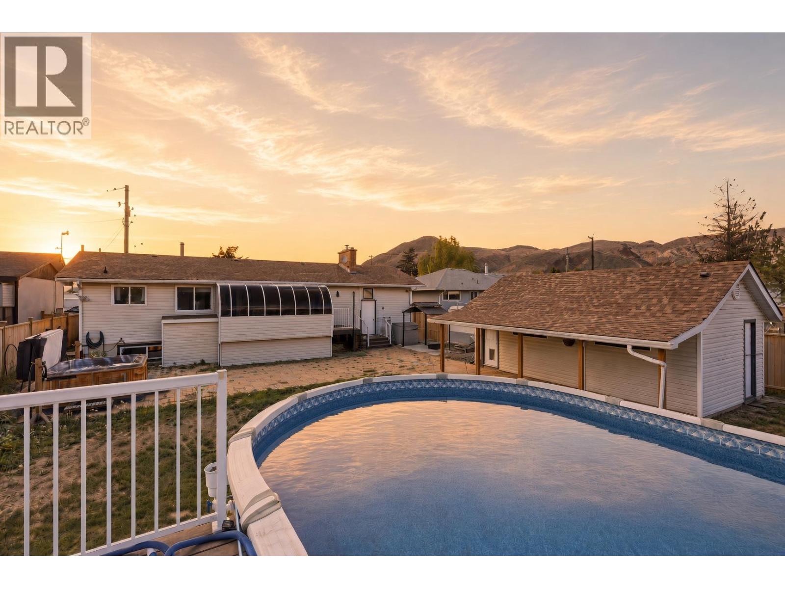 1087 LAROQUE