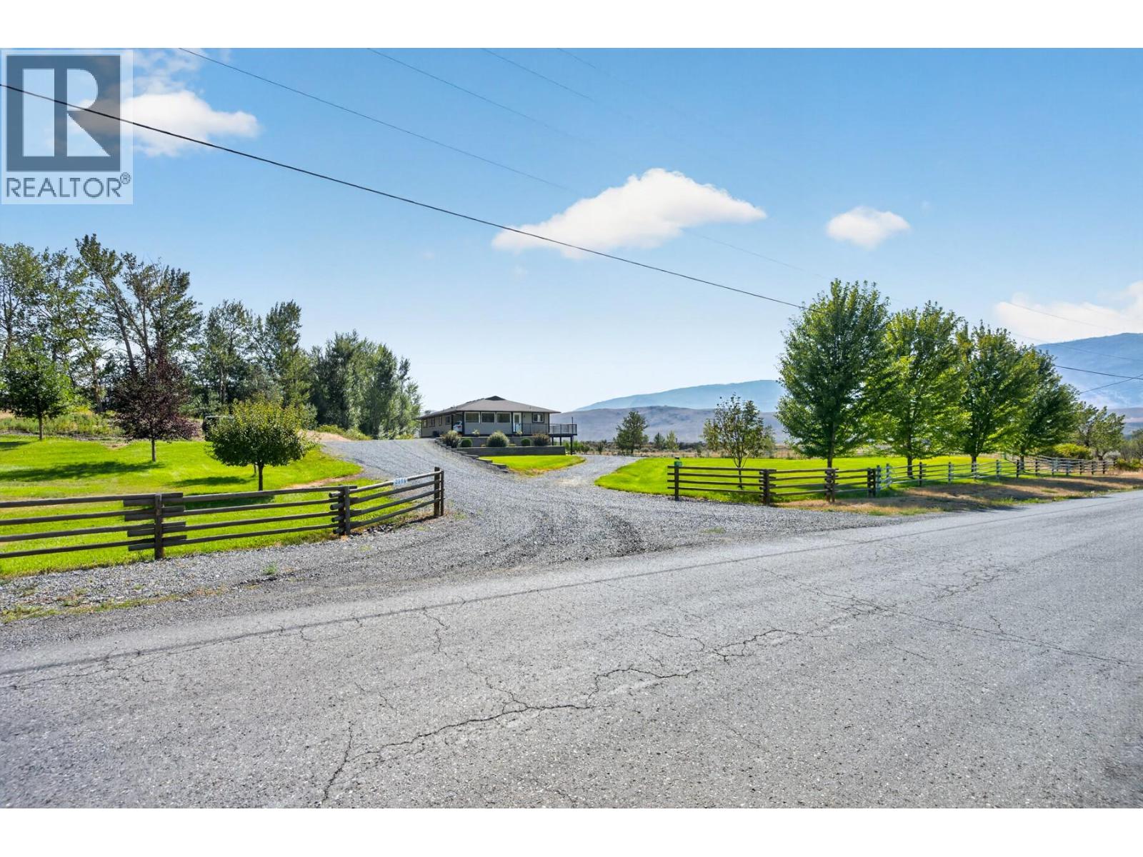 2156 Back Valley