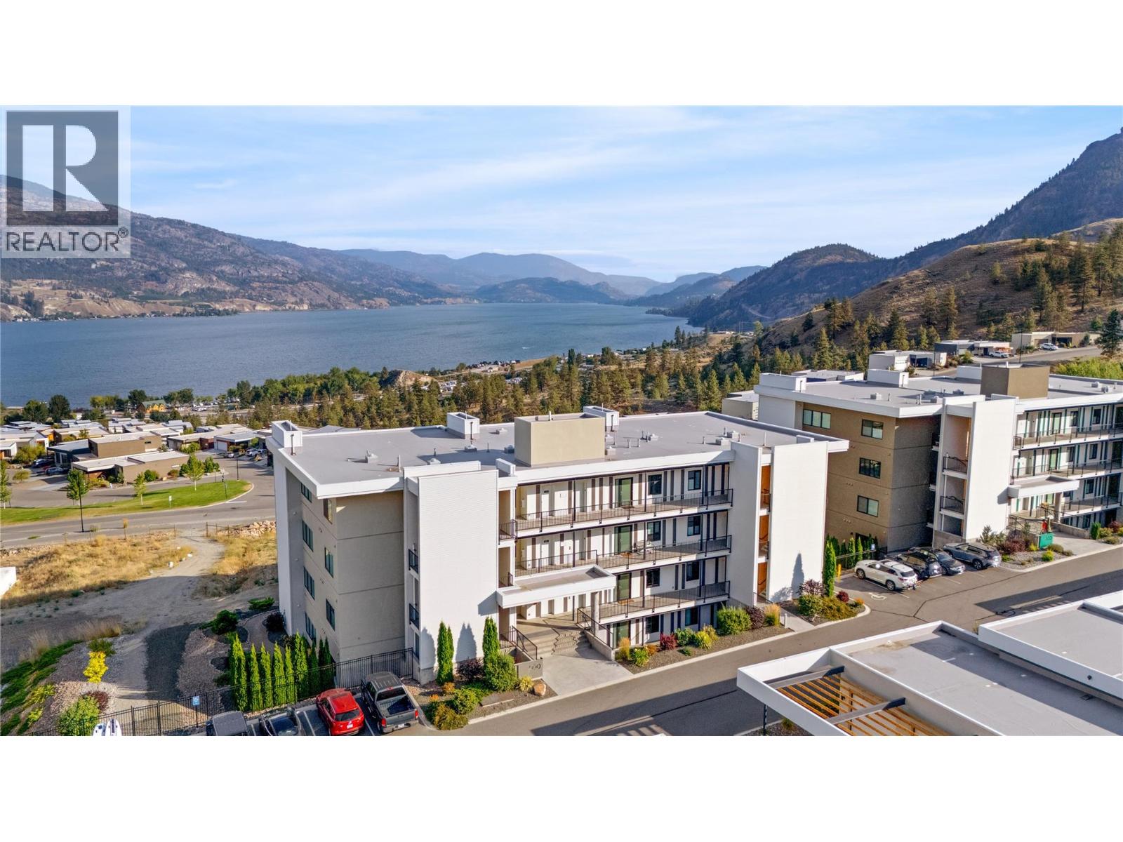 400 Vista Unit 422