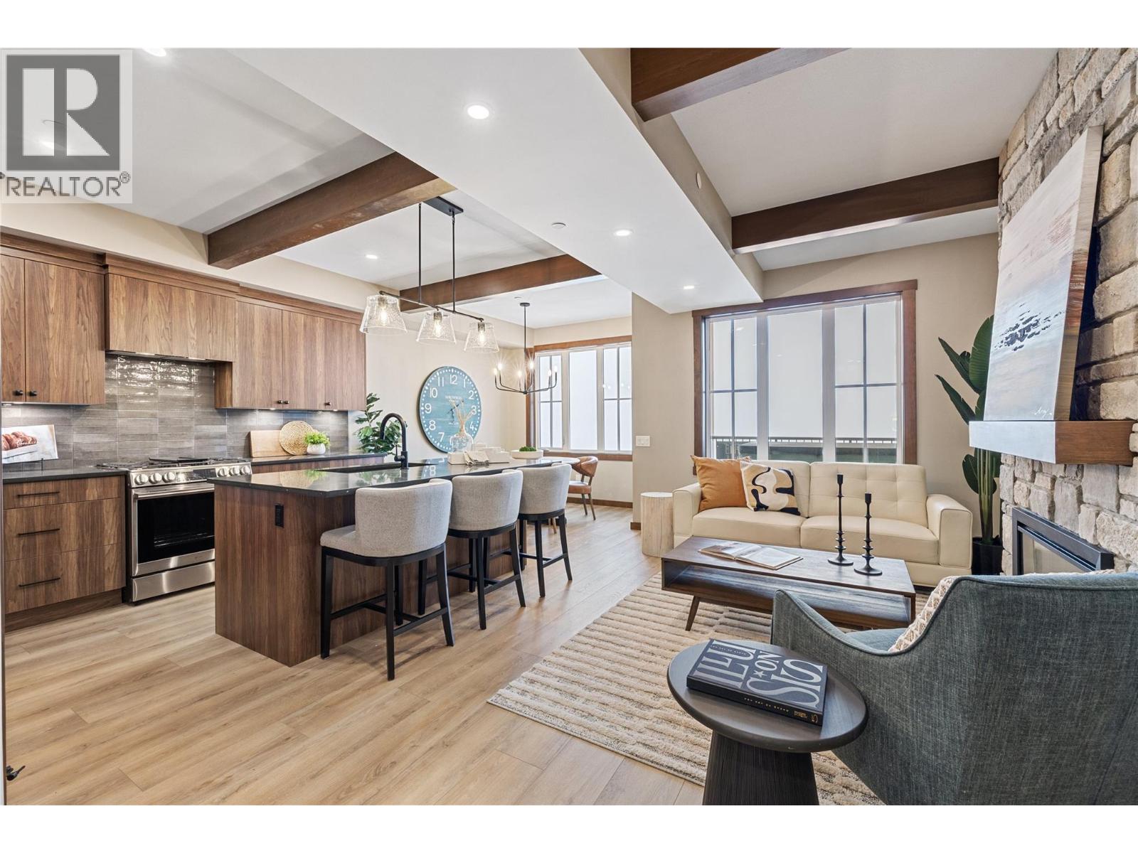 255 Feathertop Unit 88