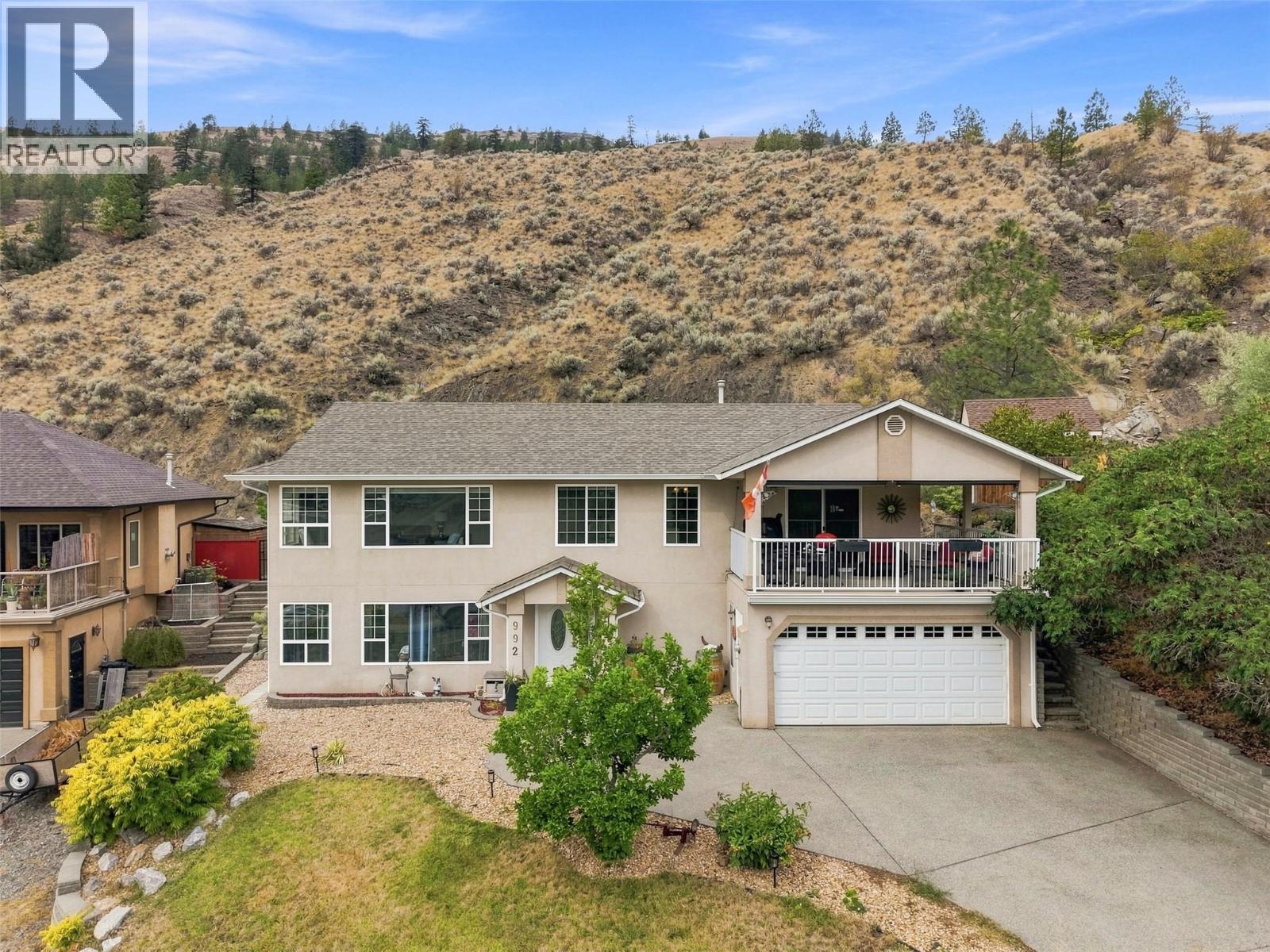 992 Pine Springs