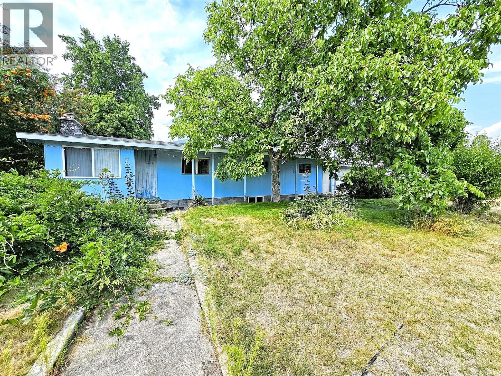 2716 4th Ave