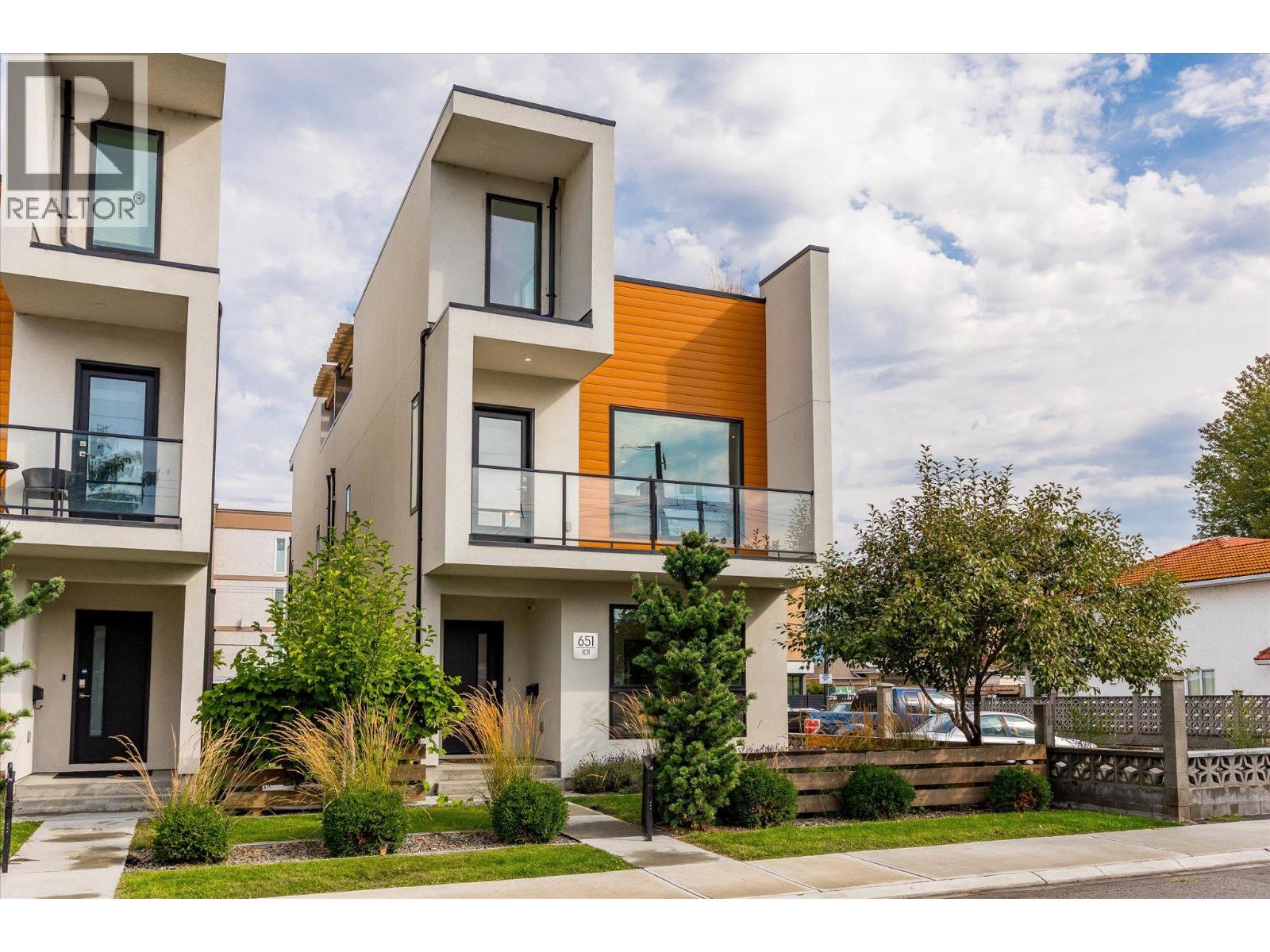 651 Churchill Unit 101