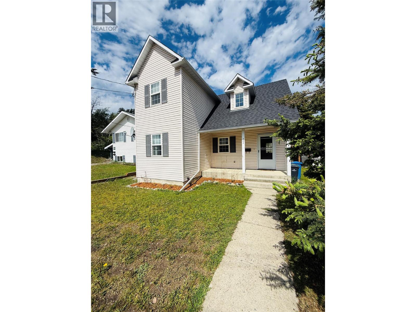 323 Green