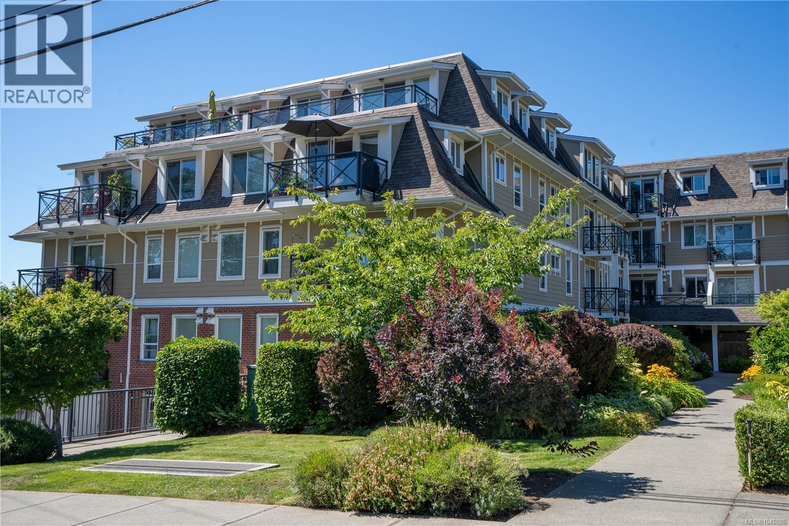 4536 Viewmont Unit 204