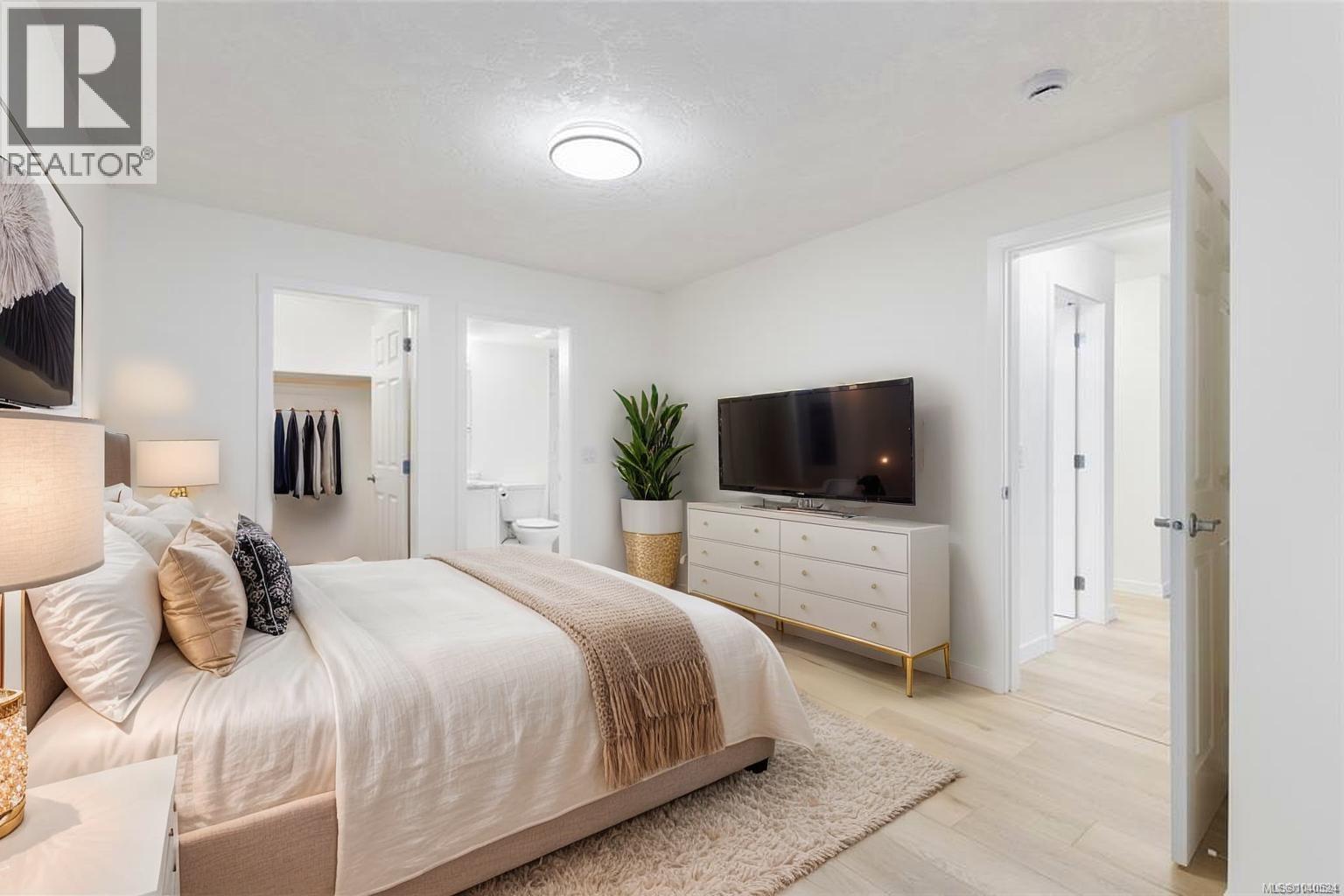 689 Bay Unit 103