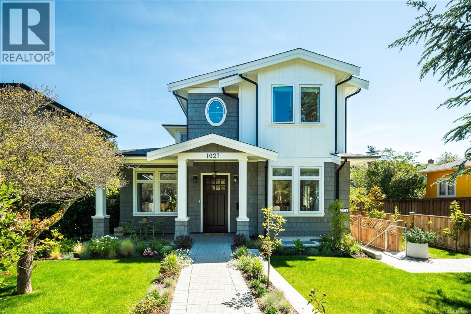1027 Hampshire