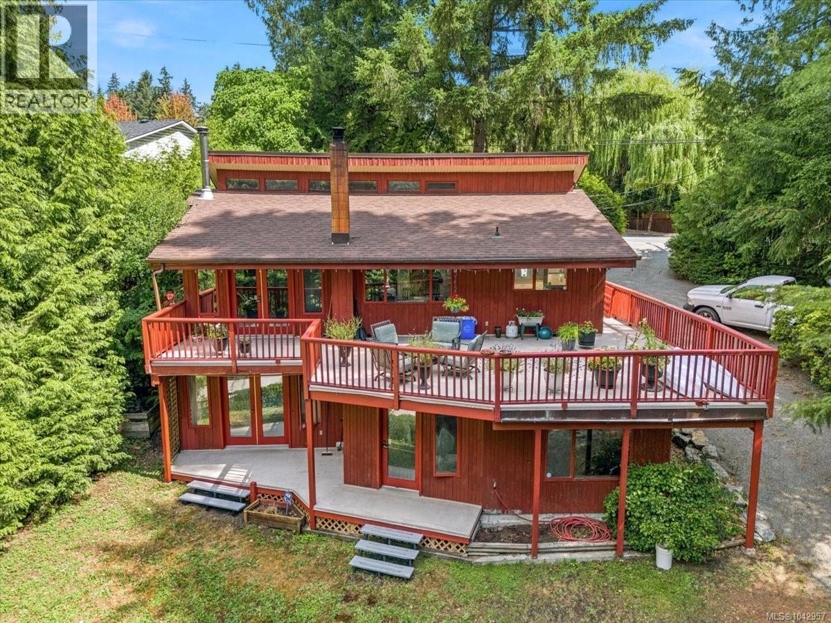 1071 Old Victoria