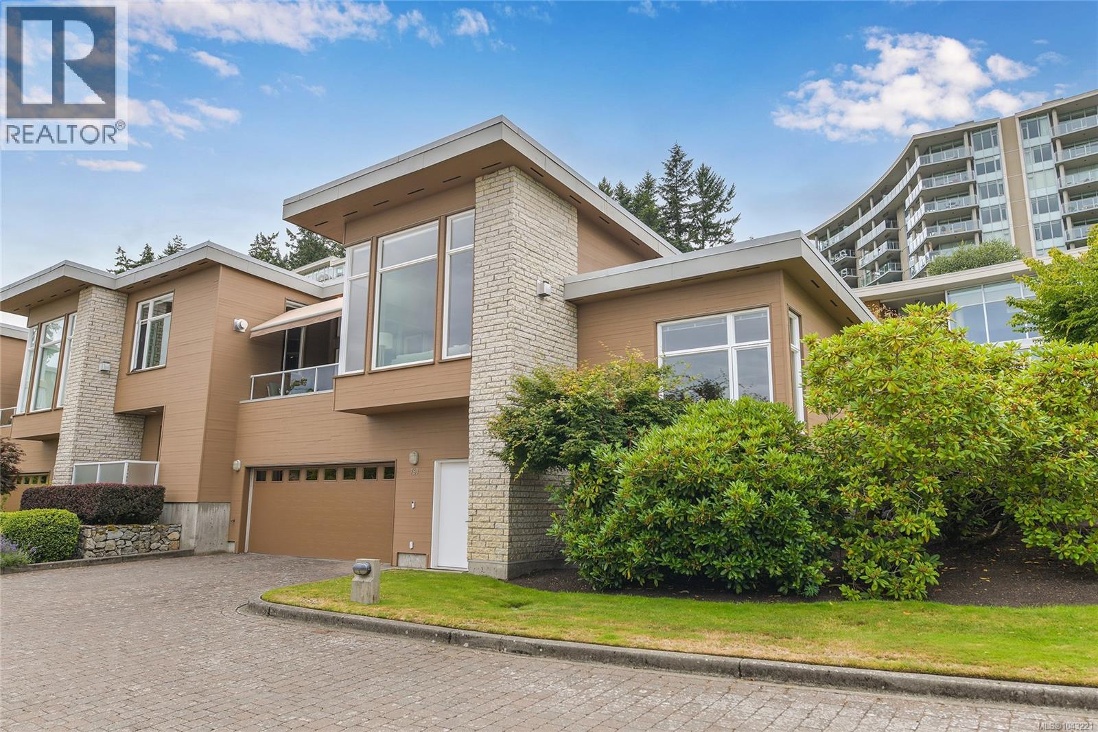 763 Sayward Hill