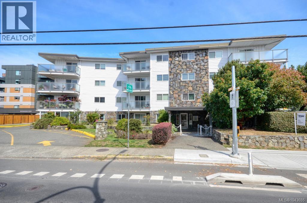 848 Esquimalt Unit 312