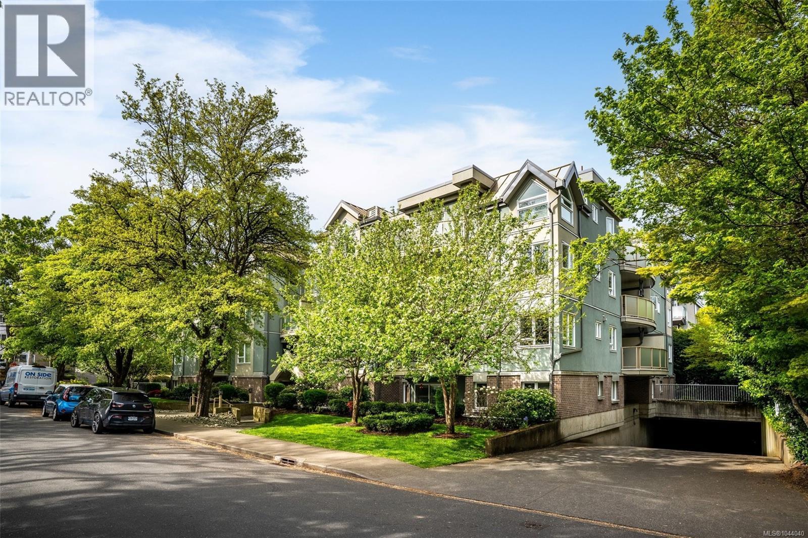 2710 Grosvenor Unit 202