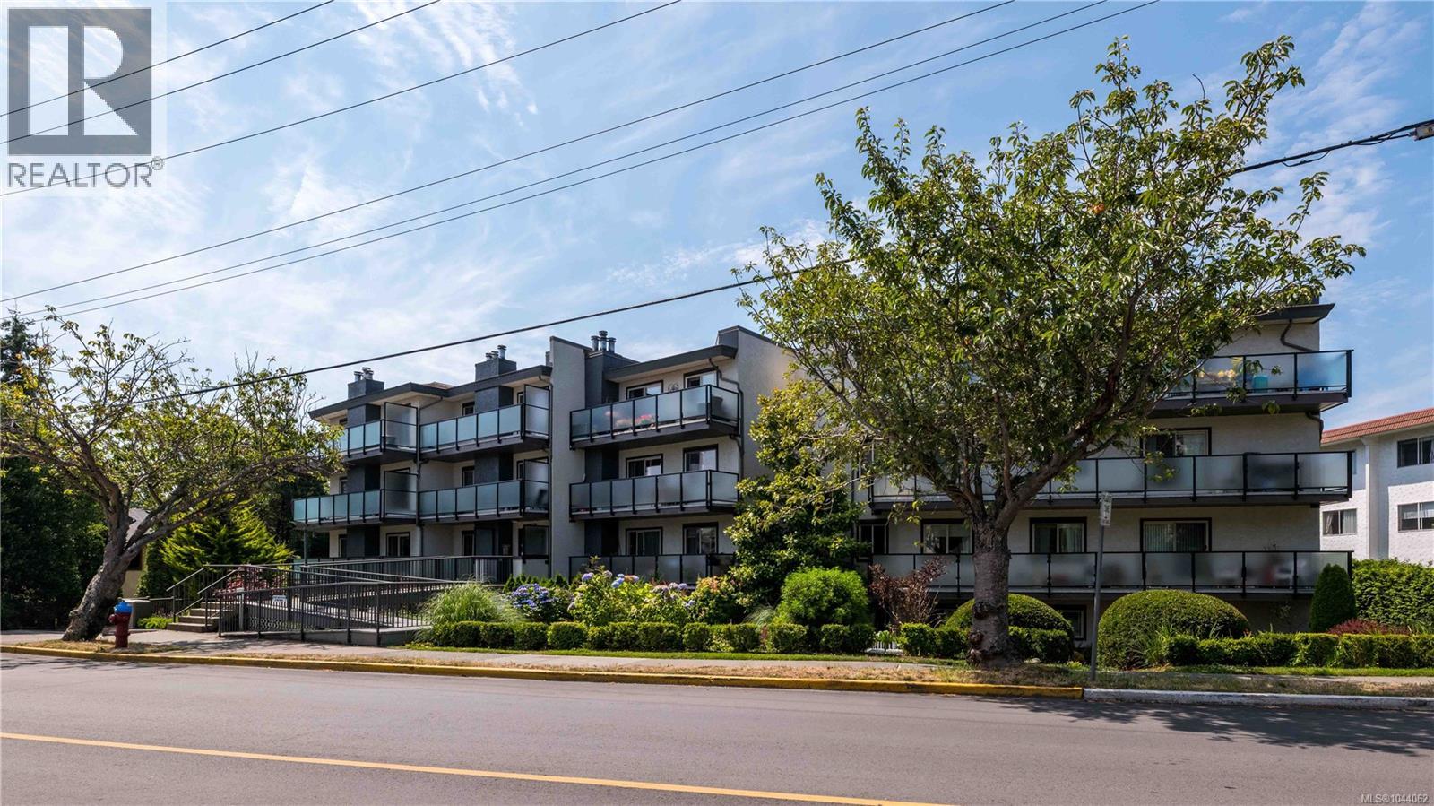 1241 Fairfield Unit 108