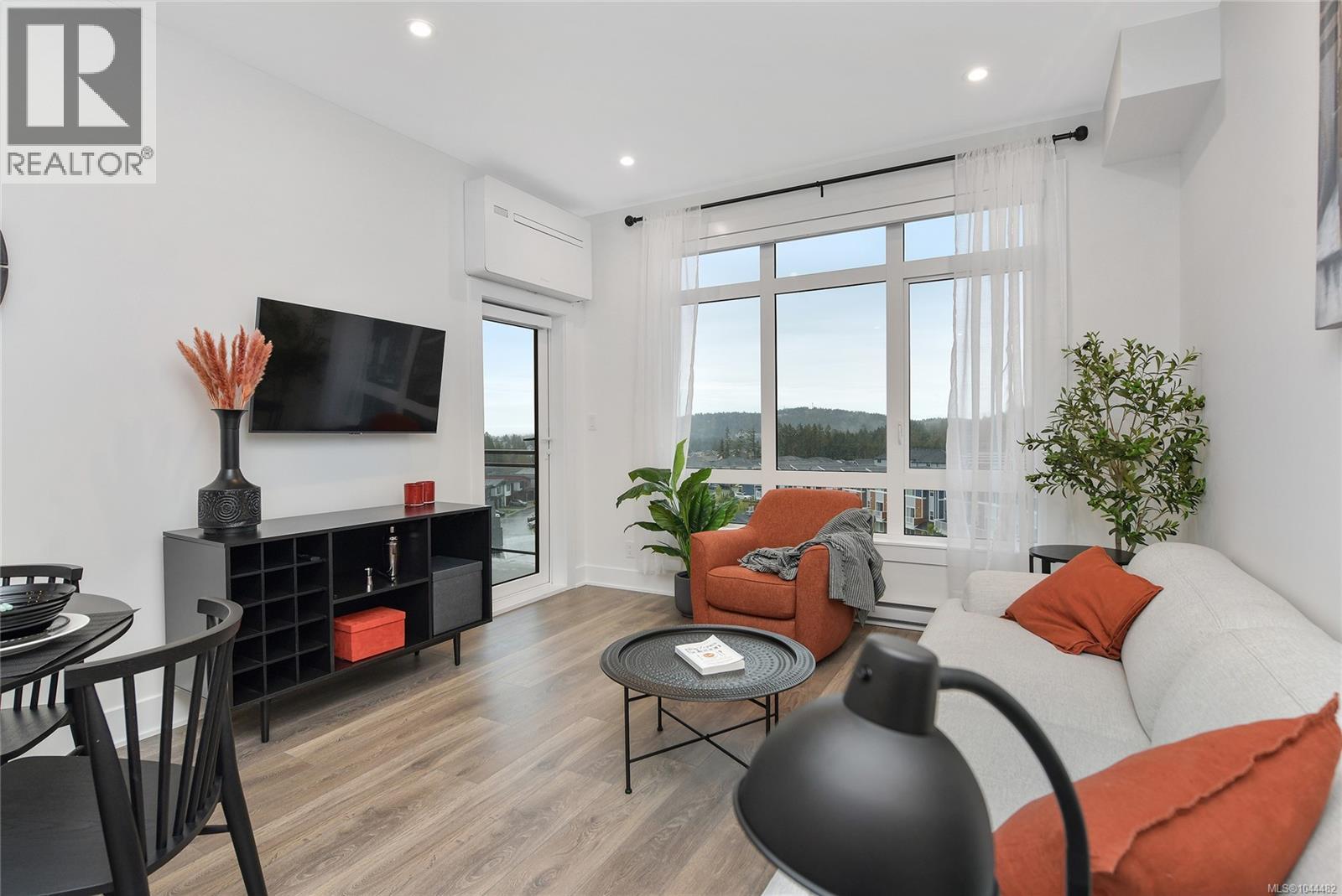 1114 Samar Unit 306